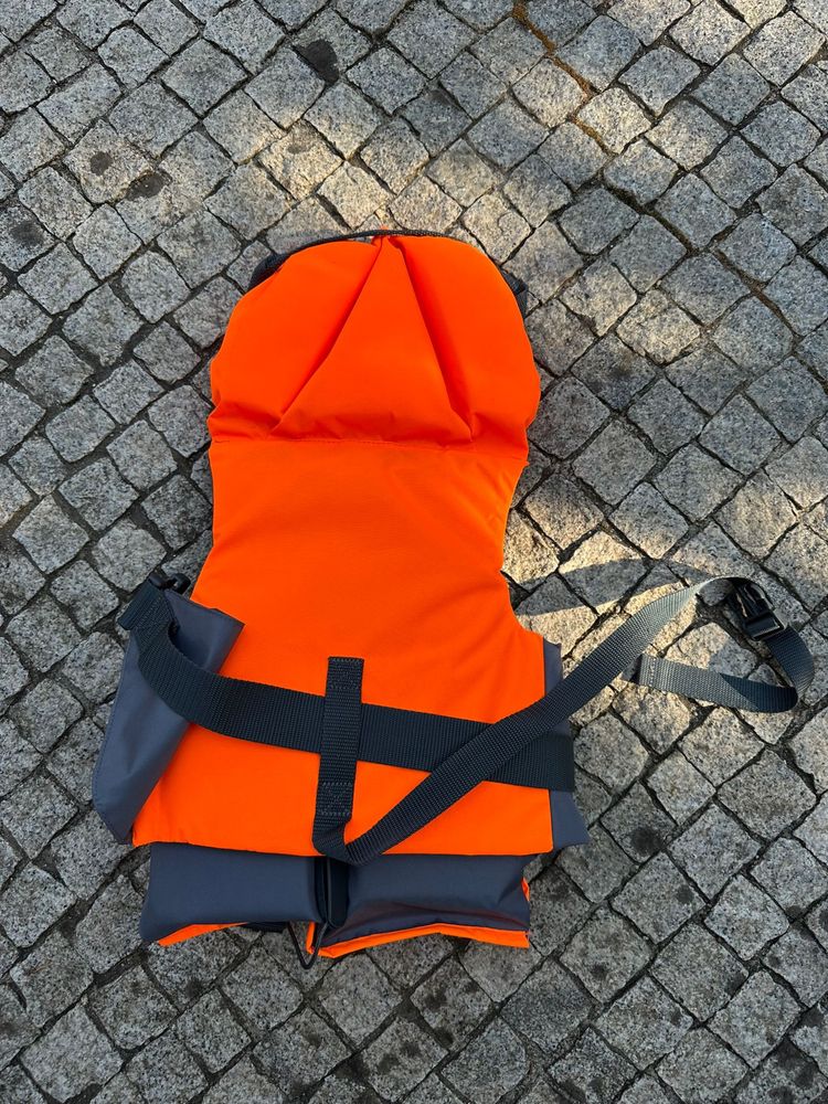 COLETE CRIANÇA 15/30kgs NOVO