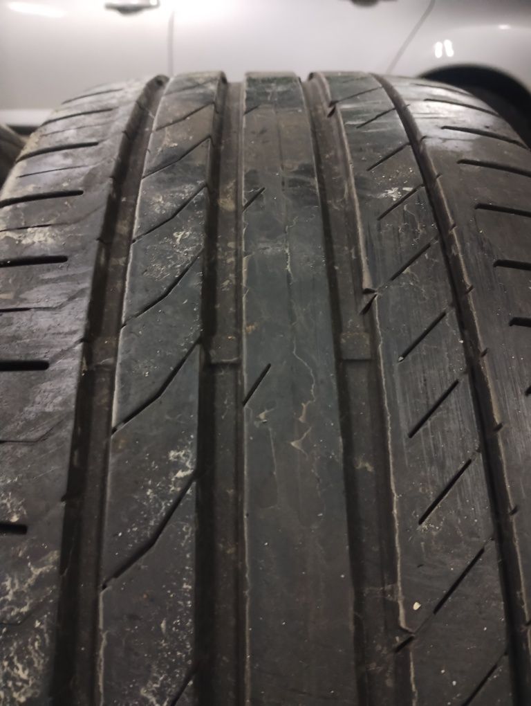 Continental 235/50R18 2szt letnie opony