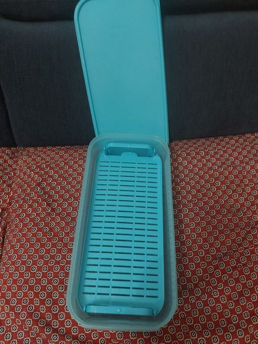 pojemnik  tupperware na ciasto szer 18 dł32 wys12cm