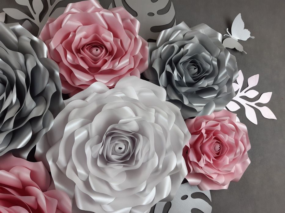 Róża 3D z papieru metalizowanego Chanel