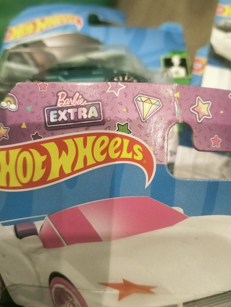 Hot Wheels Barbie Extra resorek autko nowy