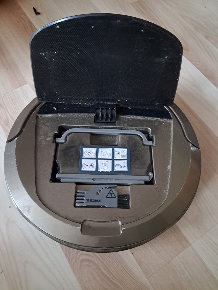 Ecovacs DM81 odkurzacz robot. DERBOT ROBOTICS