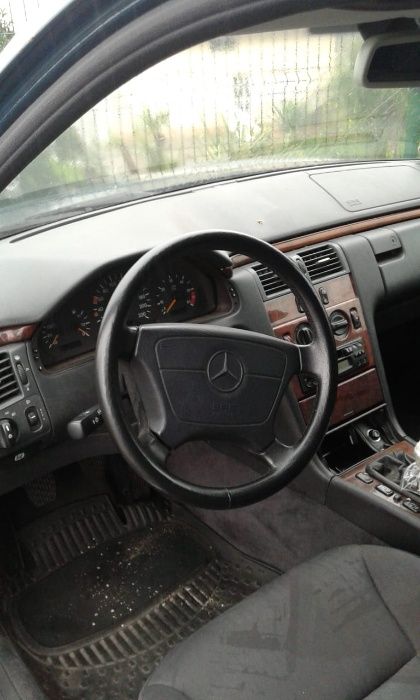 Mercedes e220d para peças