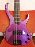 Gitara basowa Kramer D1 musicman sound
