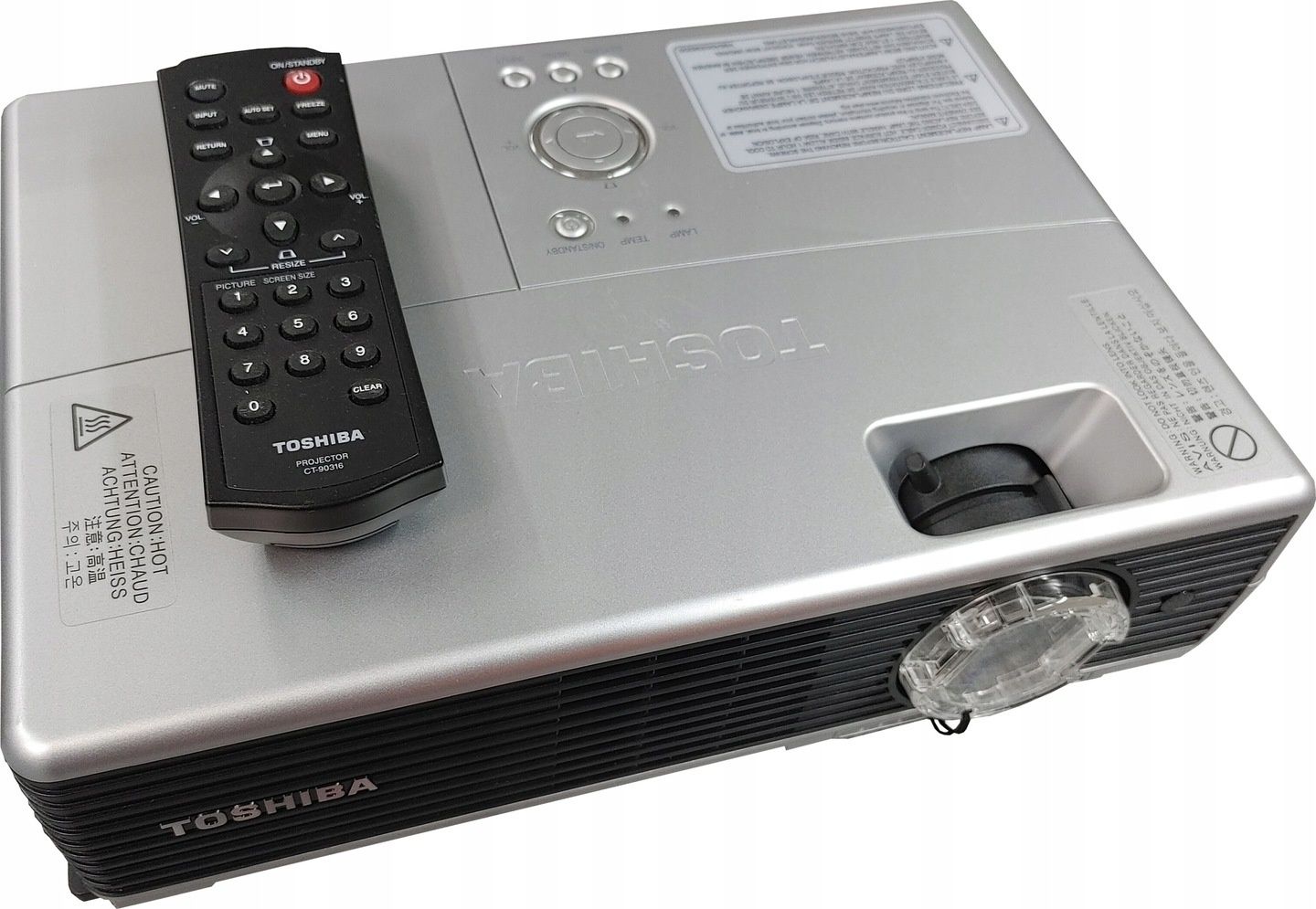 TOSHIBA TLP-X100.  проэктор