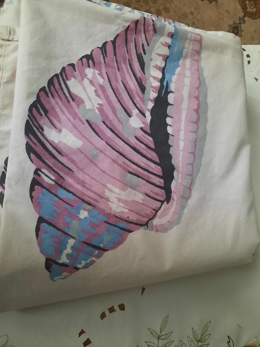 Шторка для ванної кімнати