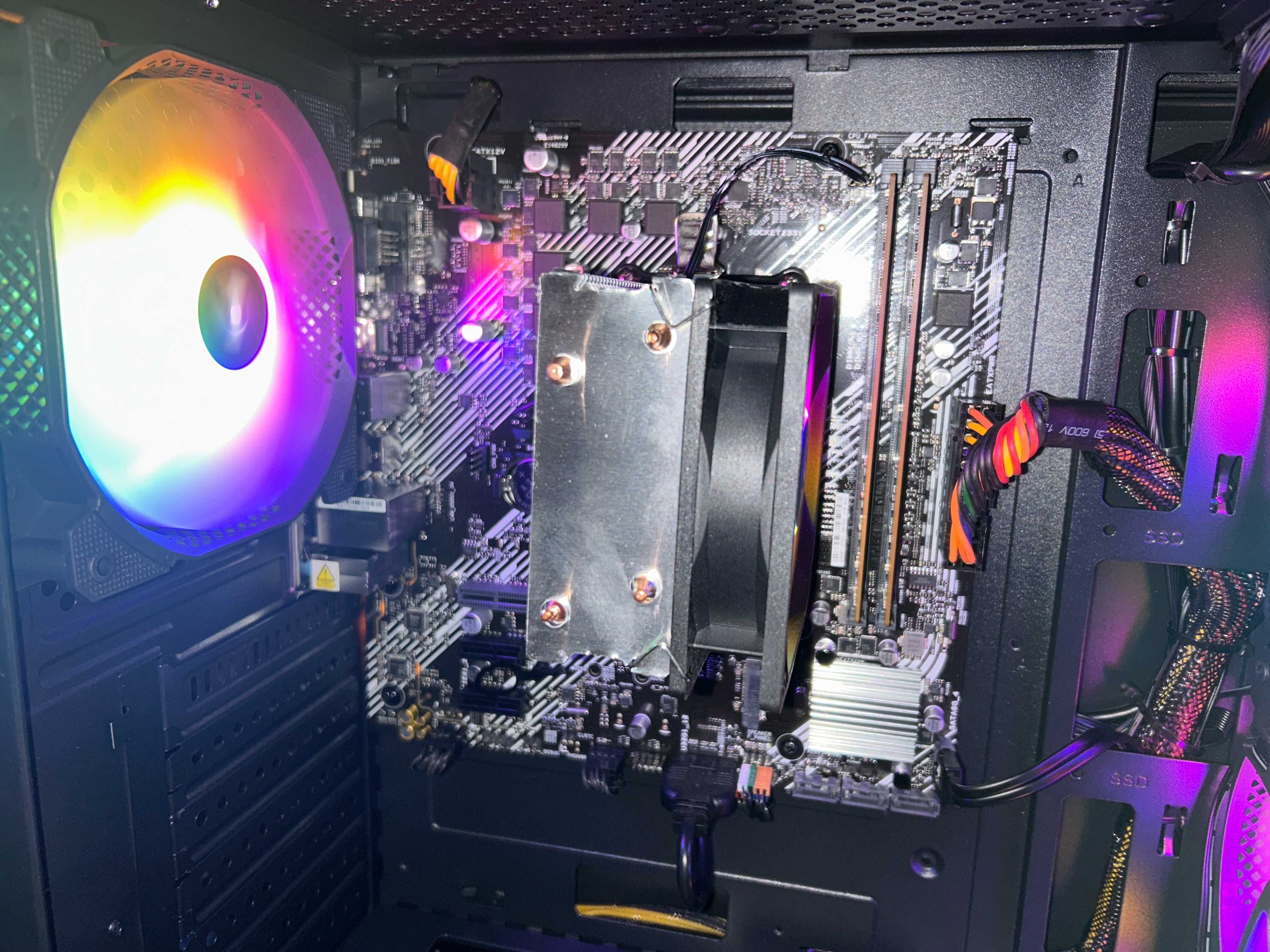 Бесплатная доставка! Системный блок Ryzen 5 5600G/16GB DDR4/SSD 256GB