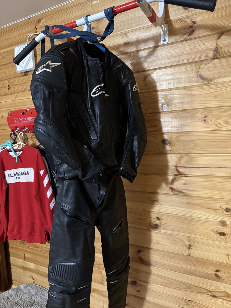 Продам мотоэкипировку Alpinestars