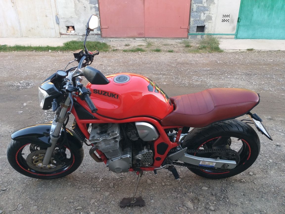 Suzuki Bandit Офіційний 600 кубів