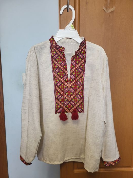 Вишиванка вишивана сорочка ручної вишивки для хлопчика