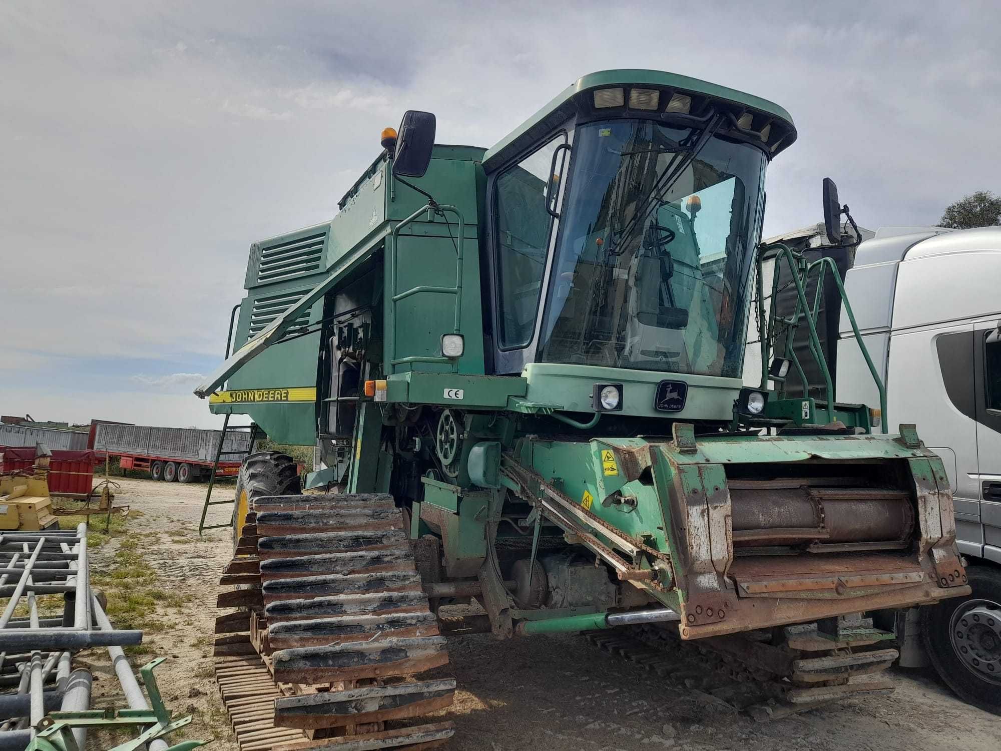 Ceifeira-Debulhadora John Deere CTS c/ Equipamento de Arroz