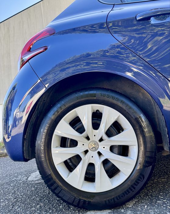 2017 Peugeot 208 like 1.2 puretech 85mil kms