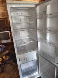 Холодильник двухкамерный Samsung no frost