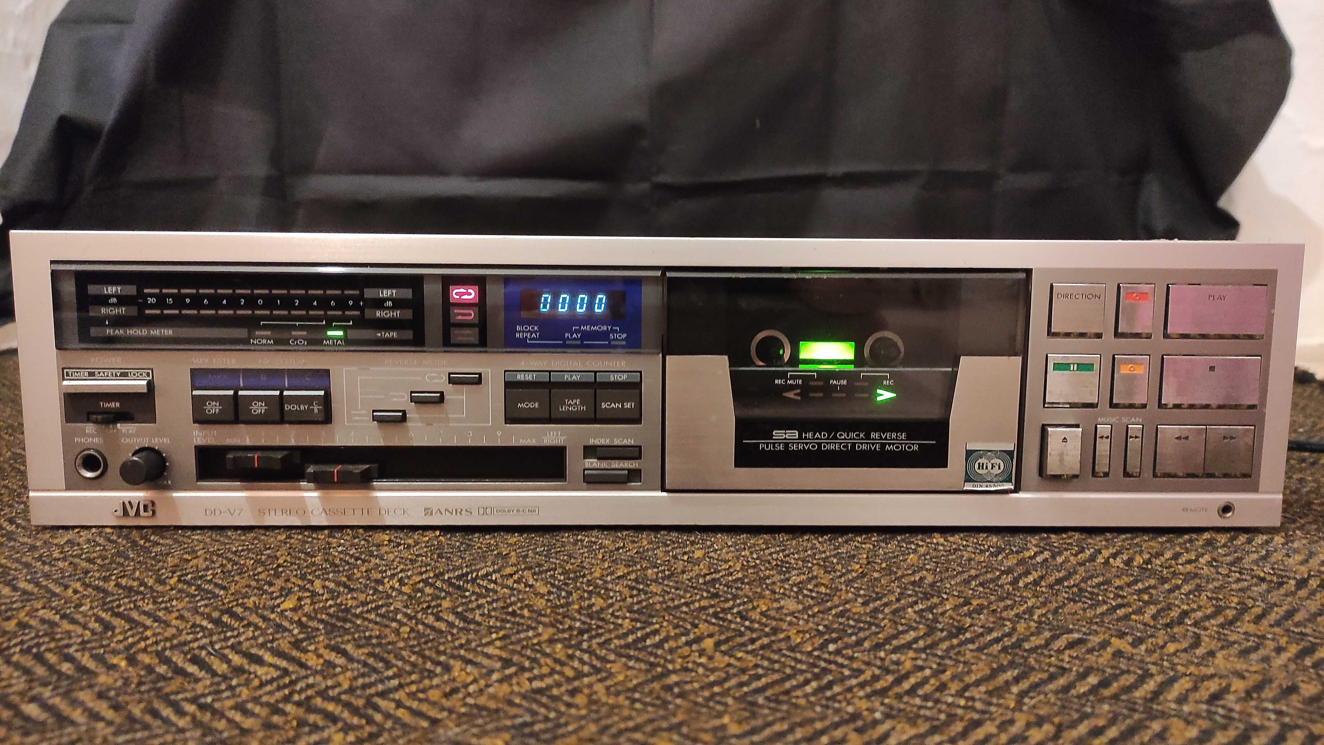 JVC DD-V7 Auto Reverse Cassette Audio Tape