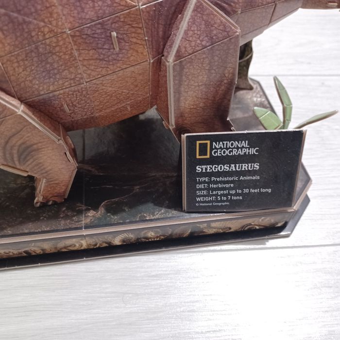 Dinozaur National Geographic Puzzle 3D Stegosaurus