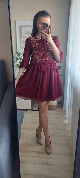 Elegancka bordowa sukienka mini rozkloszowana Zara S 36 hafty wzory