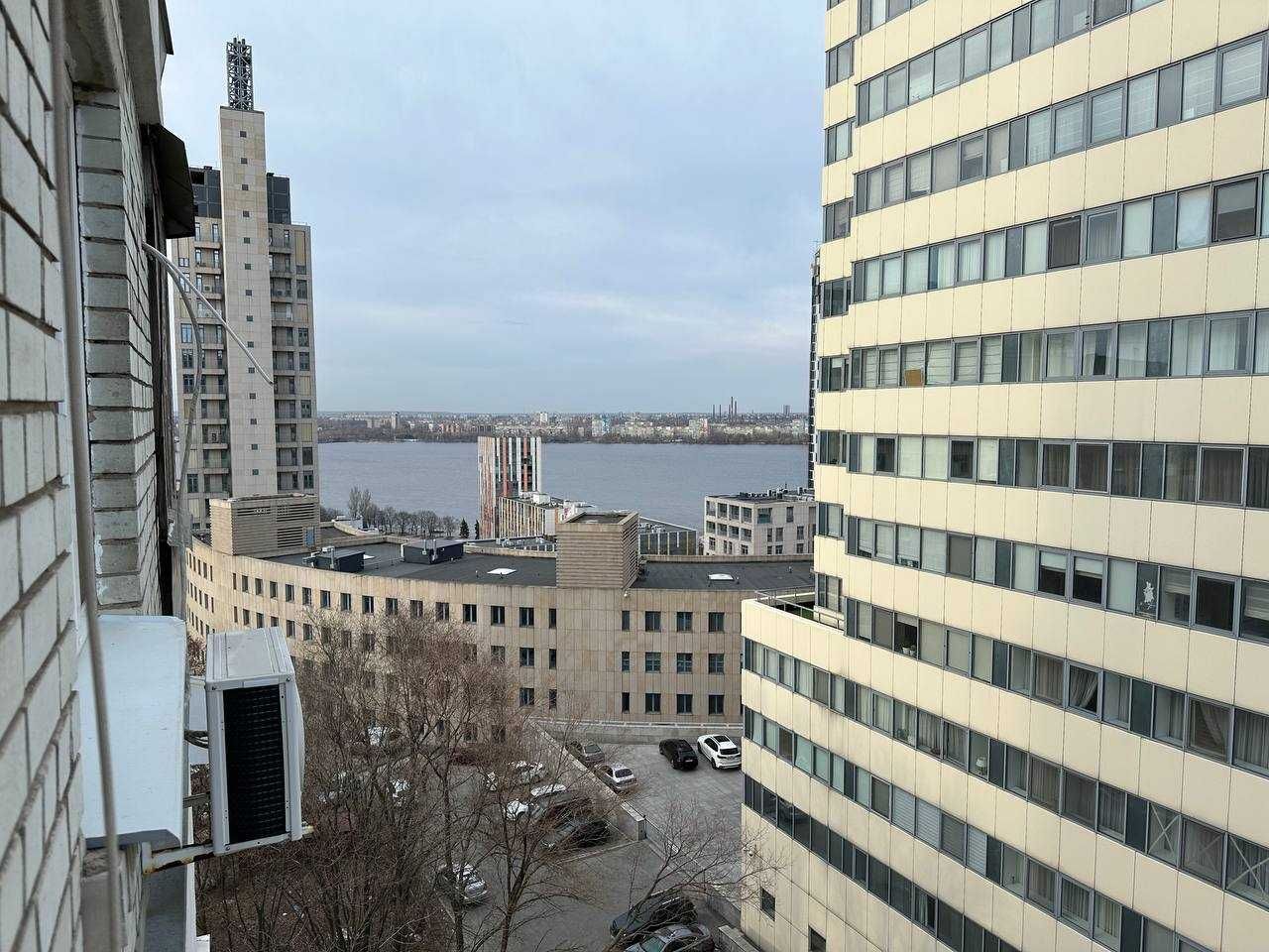 Продам Центр 3 ком квартира Дзержинского Вернадского 33 105 м2