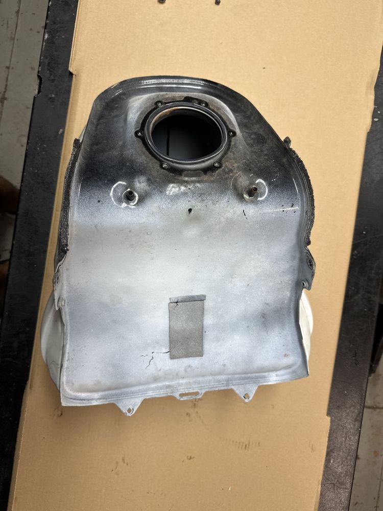 Zbiornik Paliwa Yamaha R6 RJ11 Bak