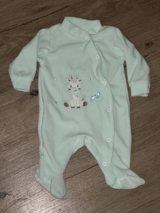 Babygrows veludo bebe 1 mes novos