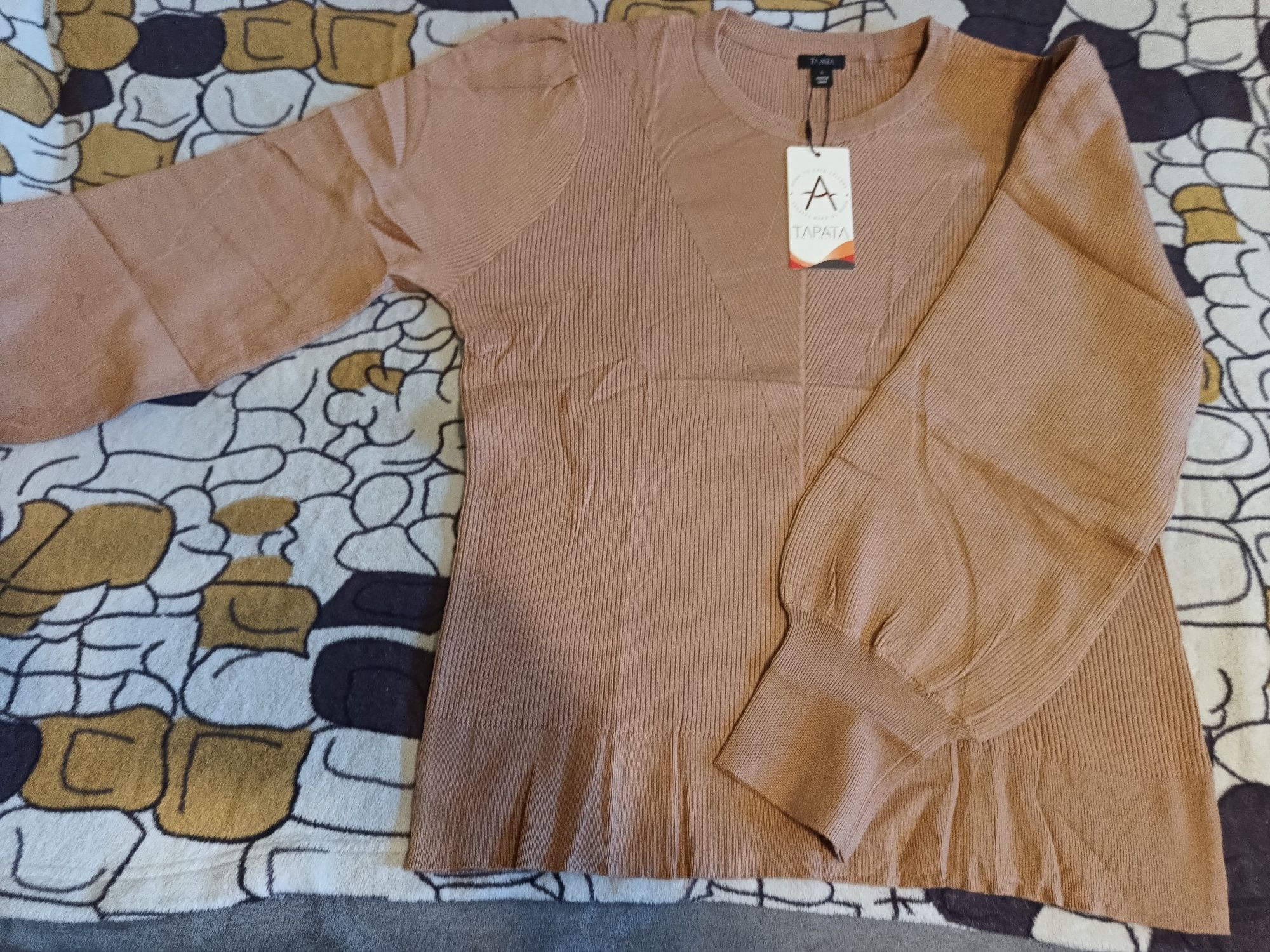 Sweter sweterek damski modny stylowy elegancki seksowny bluzka