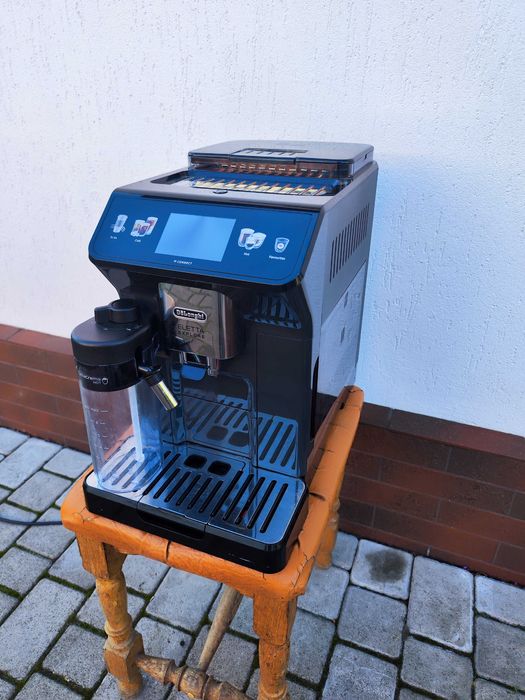Кавомашина кофемашина Delonghi Eletta Explore ECAM 450.65