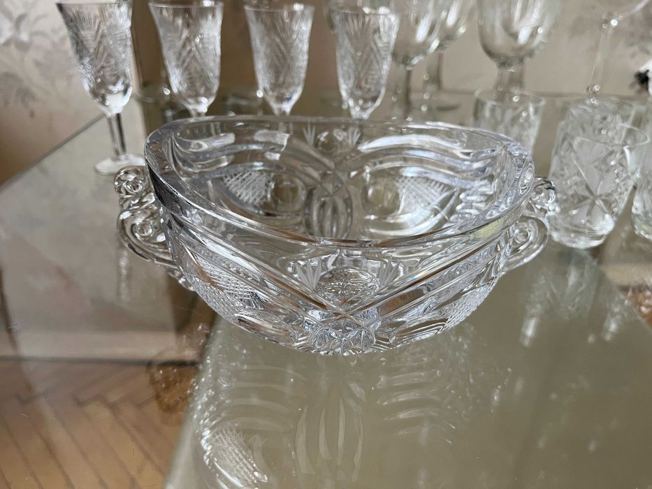 Хрустальные бокалы, рюмки, салатники СССР.