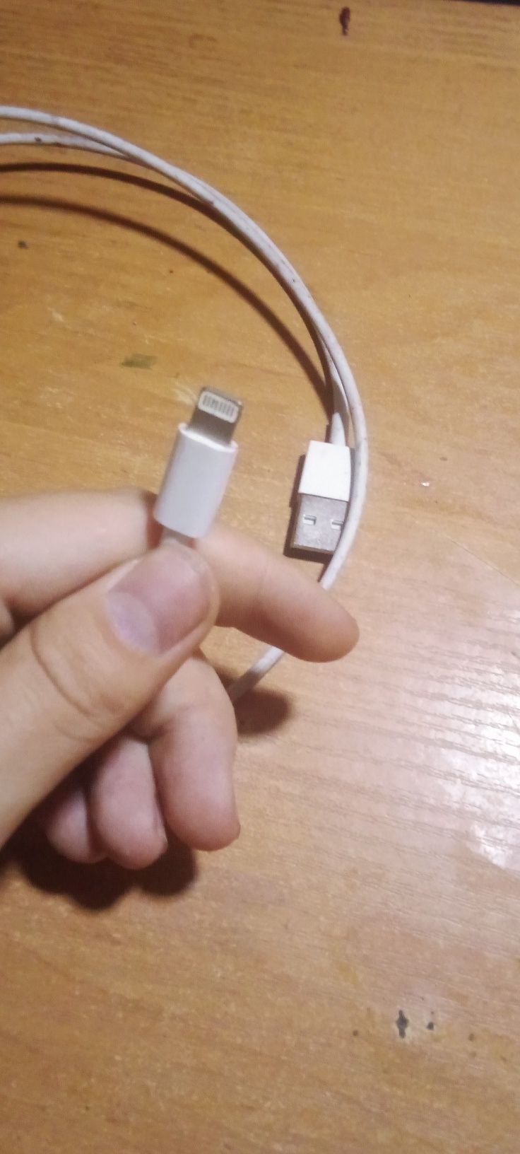 Продам зарядку для айфона