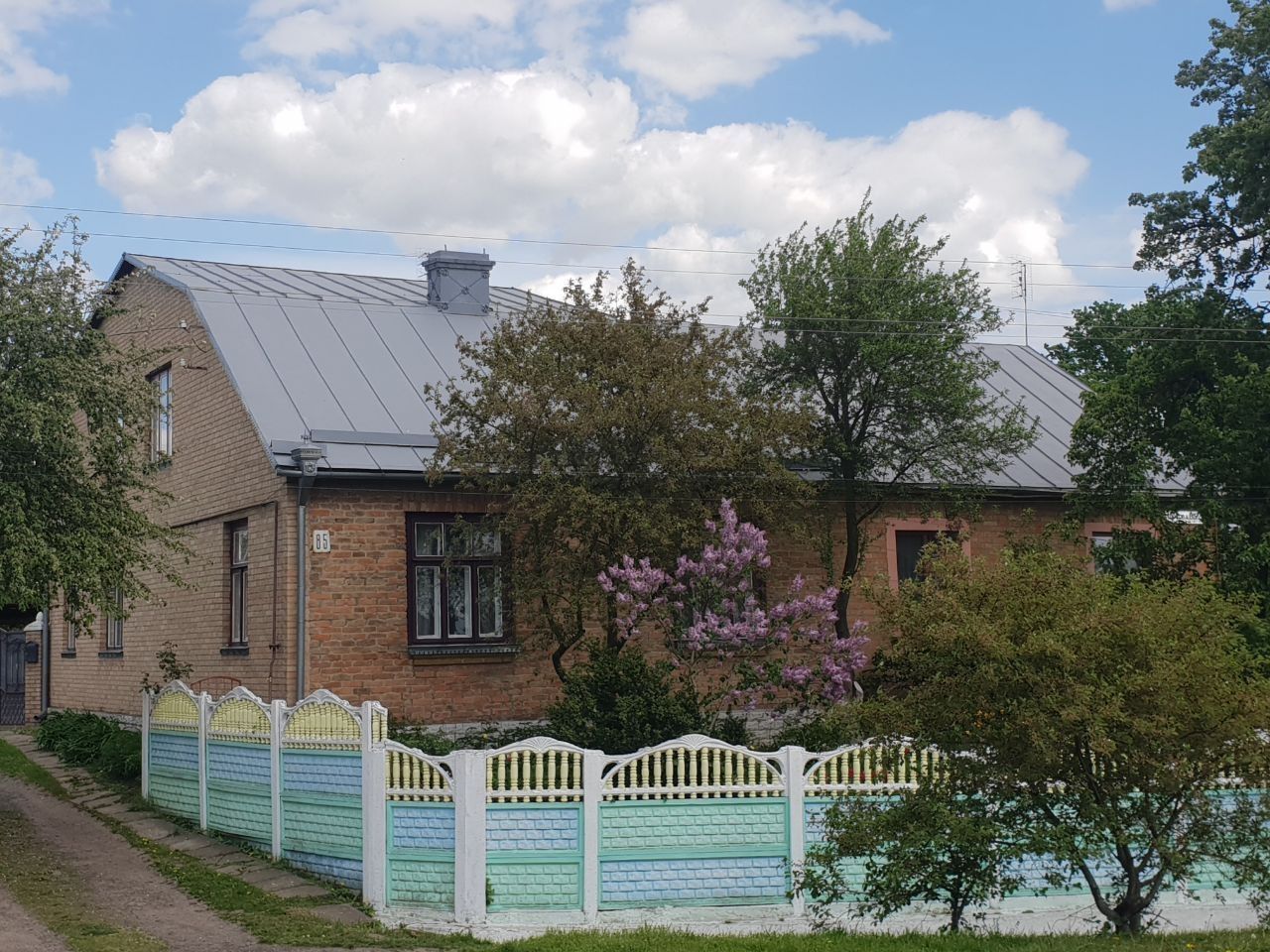 Професійне фарбування дахів, фасадів