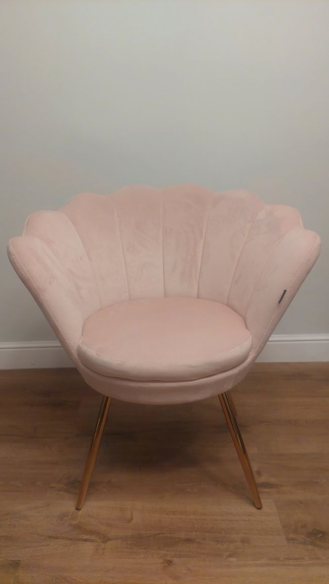 Fotel muszelka różowy