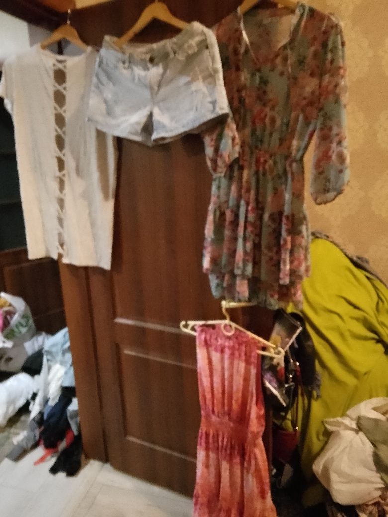 Продам плаття для дівчаток