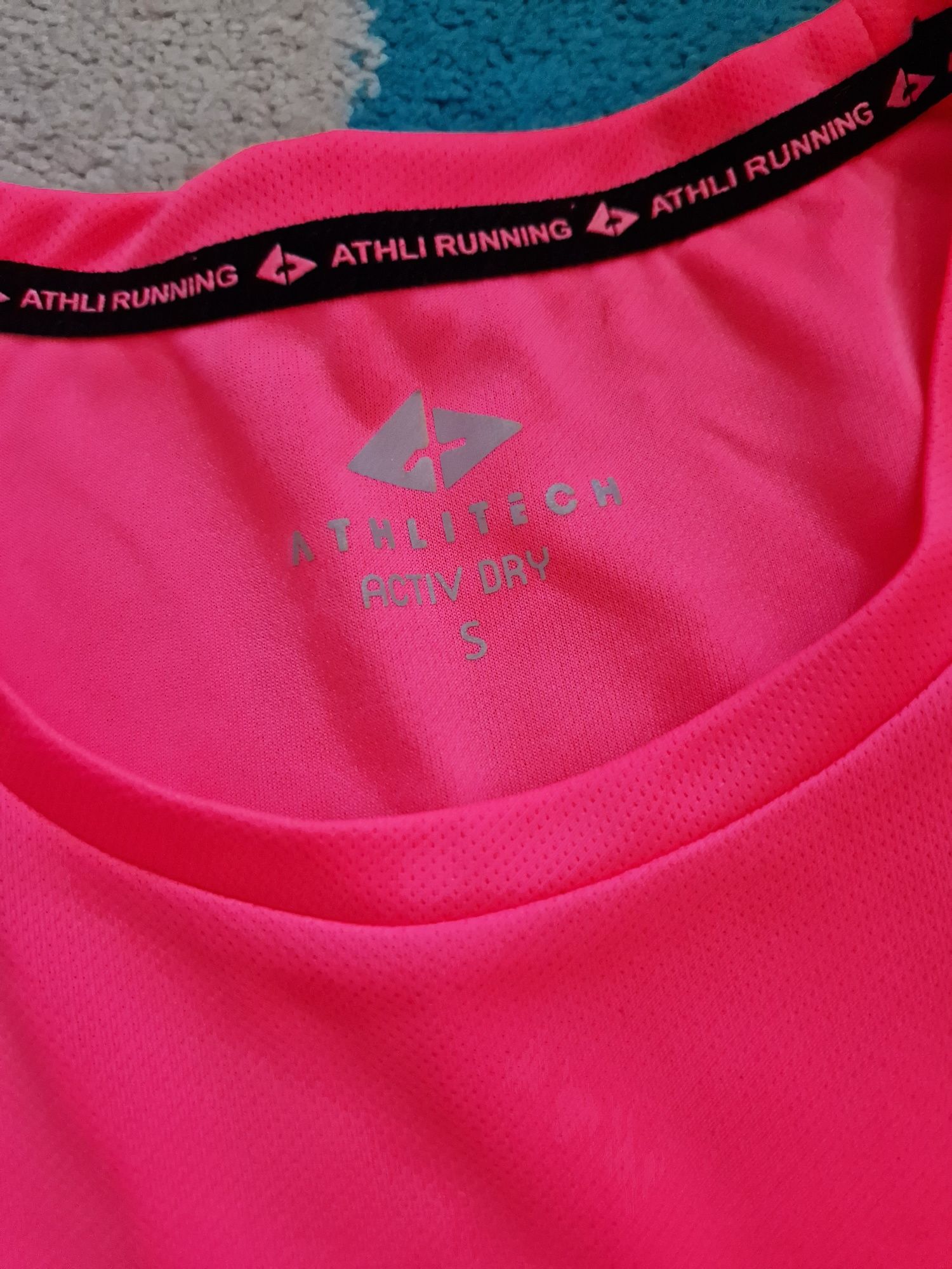 Damska/ młodzieżowa koszulka roz S fitness/ siłownia/ bieganie