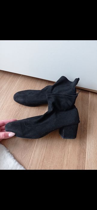 Botki czarne z elastyczną cholewką 41/42