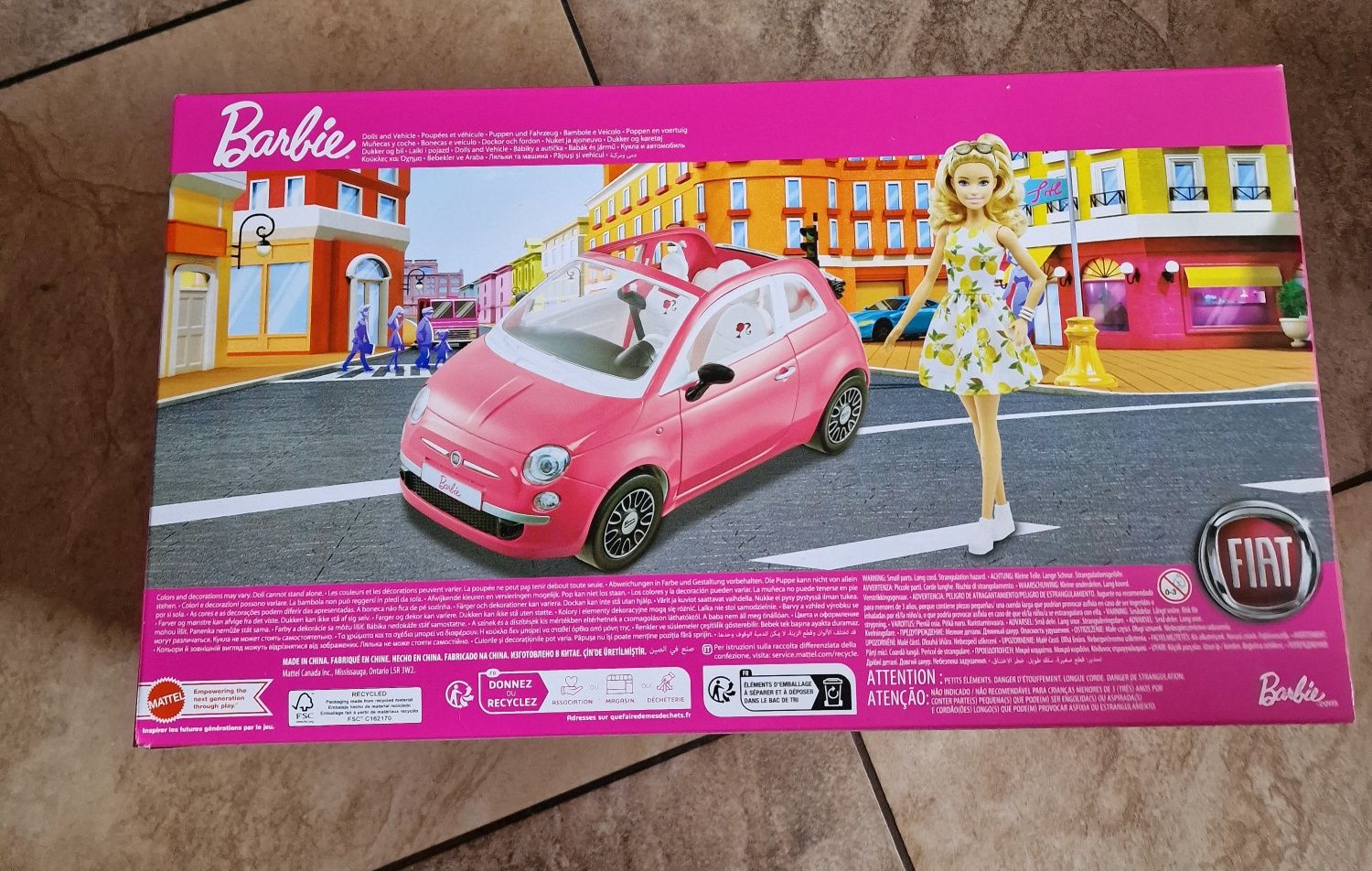 Zestaw Mattel Barbie Lalka i Fiat 500