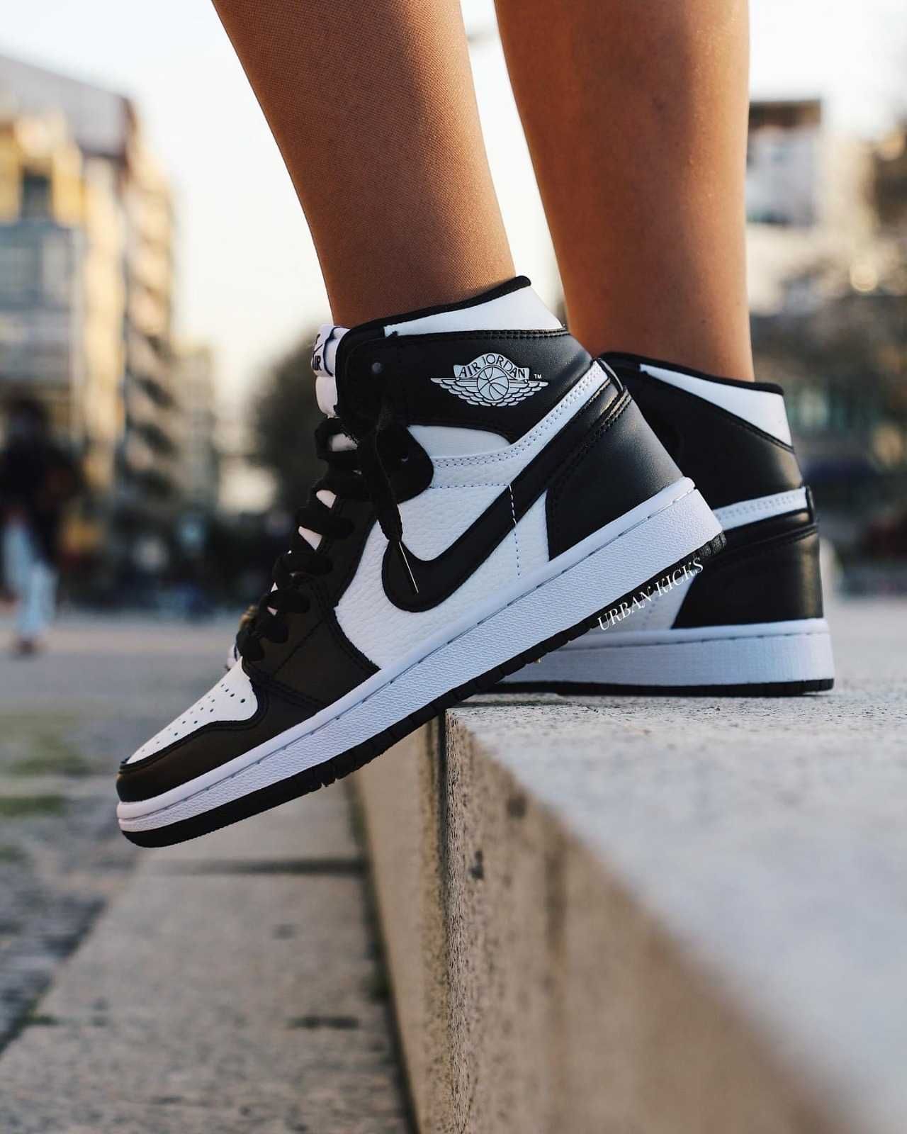 Nike Air Jordan 1 Retro High OG 'Black White'