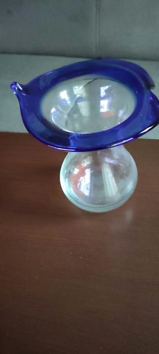 szkło i stojak na kubki