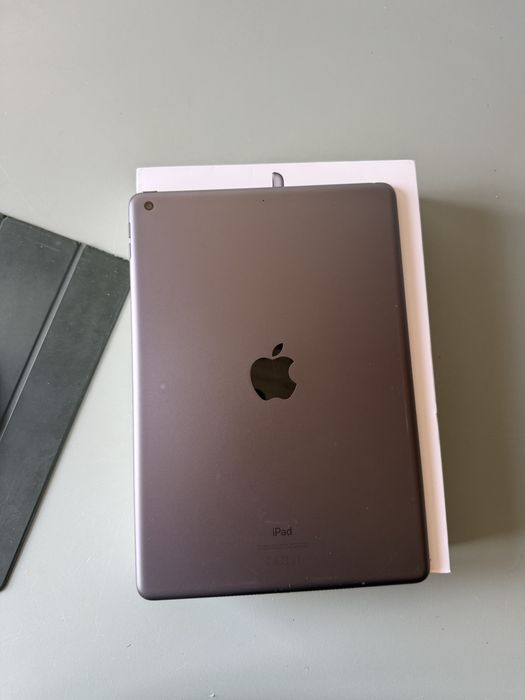 Apple iPad 10.2” 8a Geração 2020 32Gb