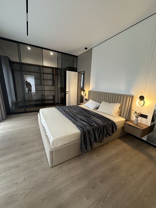 Будинок з ремонтом , меблями і технікою /без %