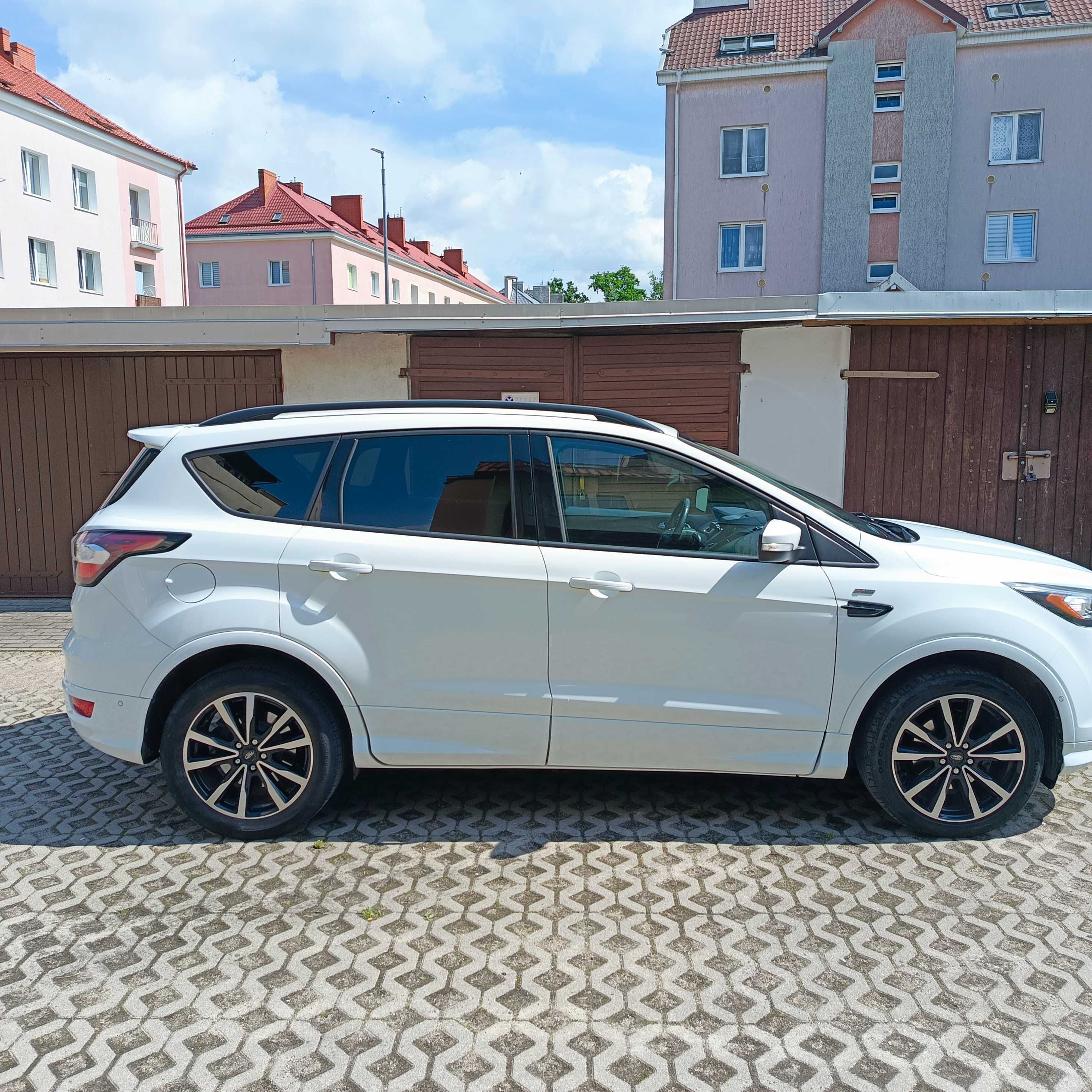 Sprzedam Forda Kuga ST - Line 2017r