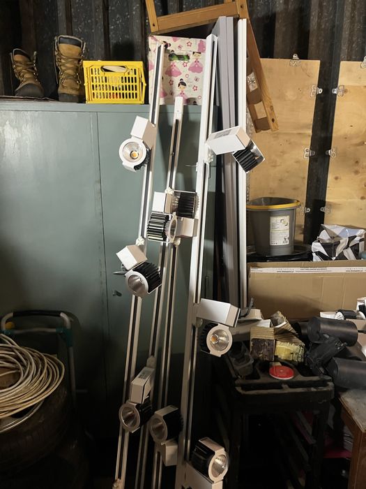 Reflektor led do ośwtlenia szynowego