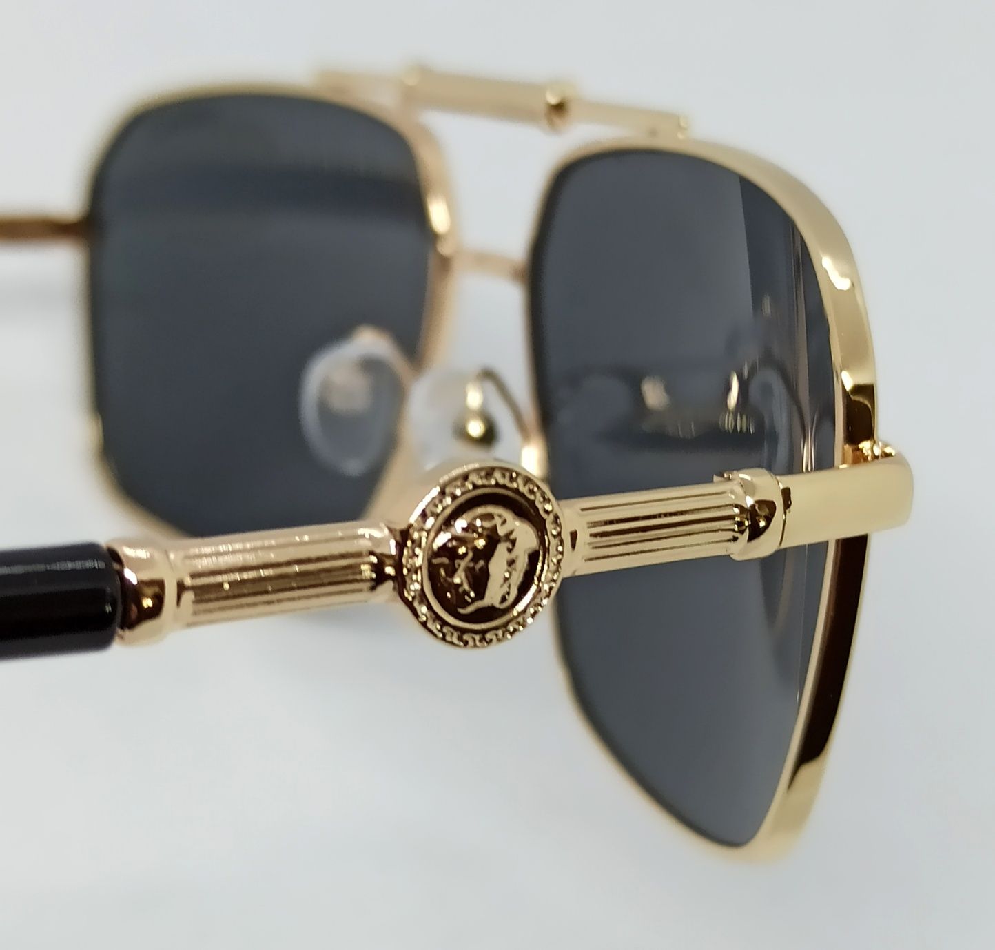 Versace очки мужские классика черные в золотом металле стильные