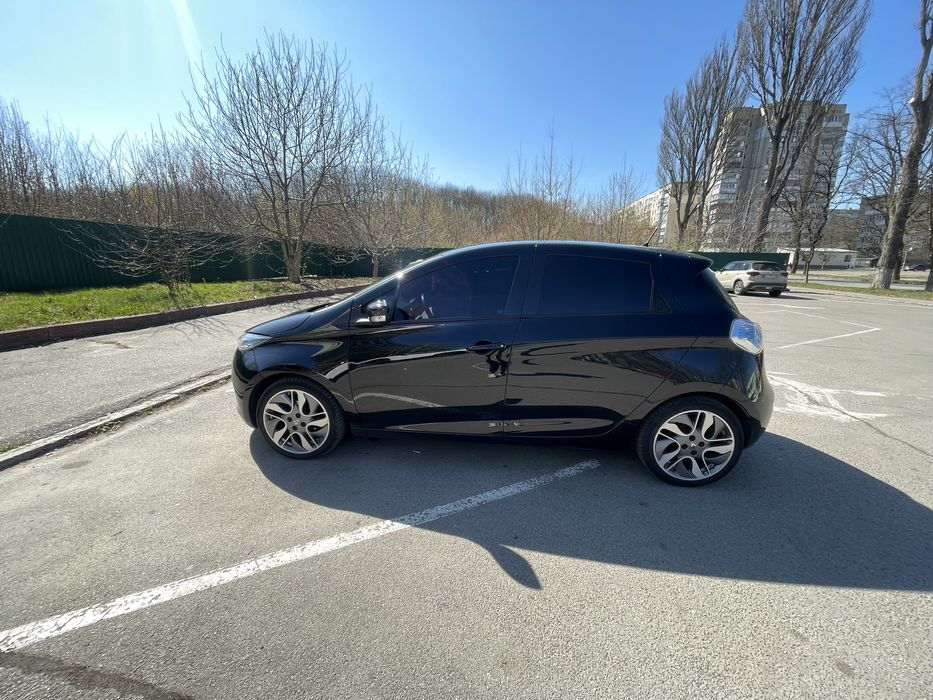 Продам Renault zoe