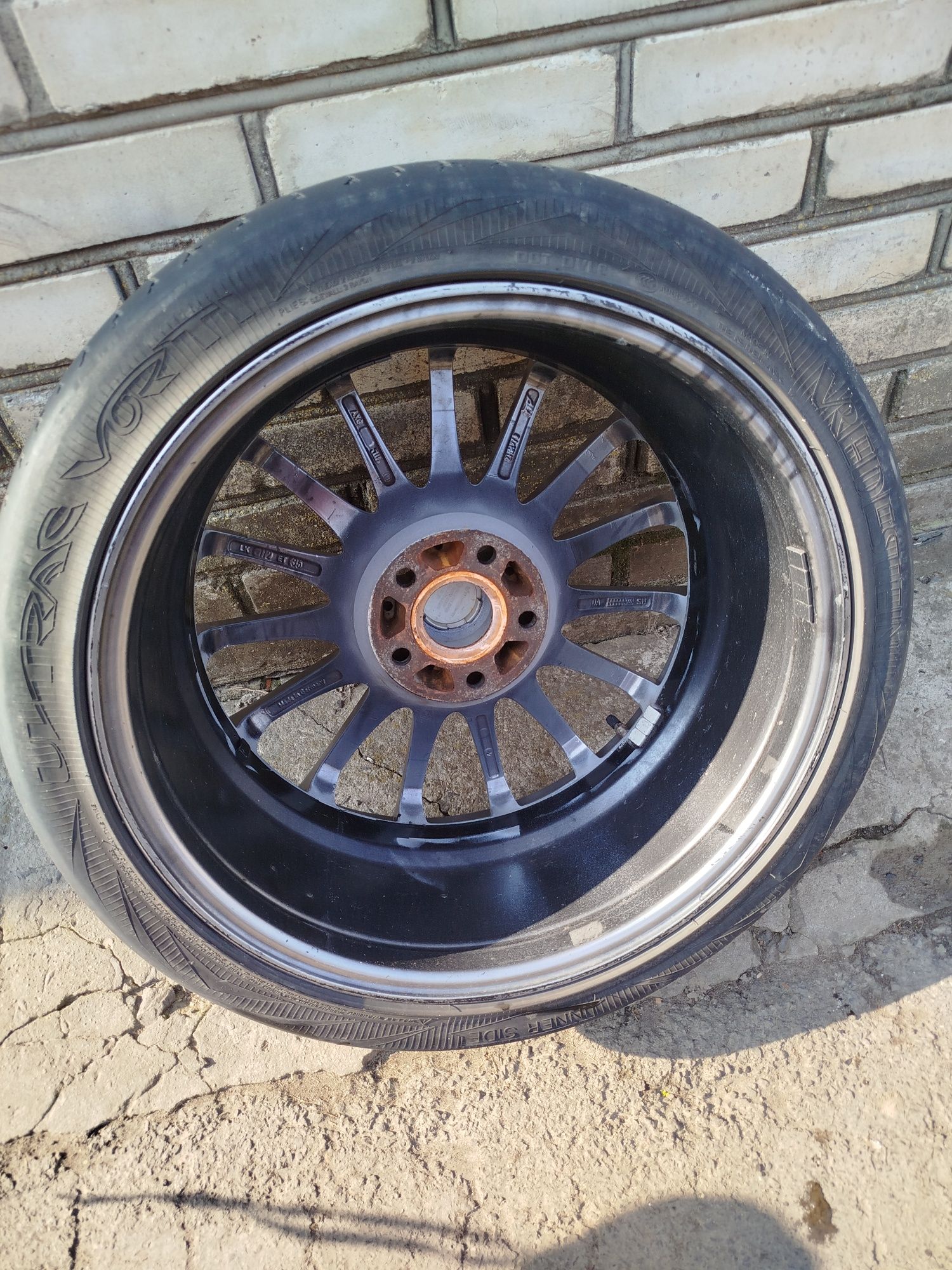 Титанові Диски AEZ Xylo R 18. Bridgestone Turanza 225 45 17.