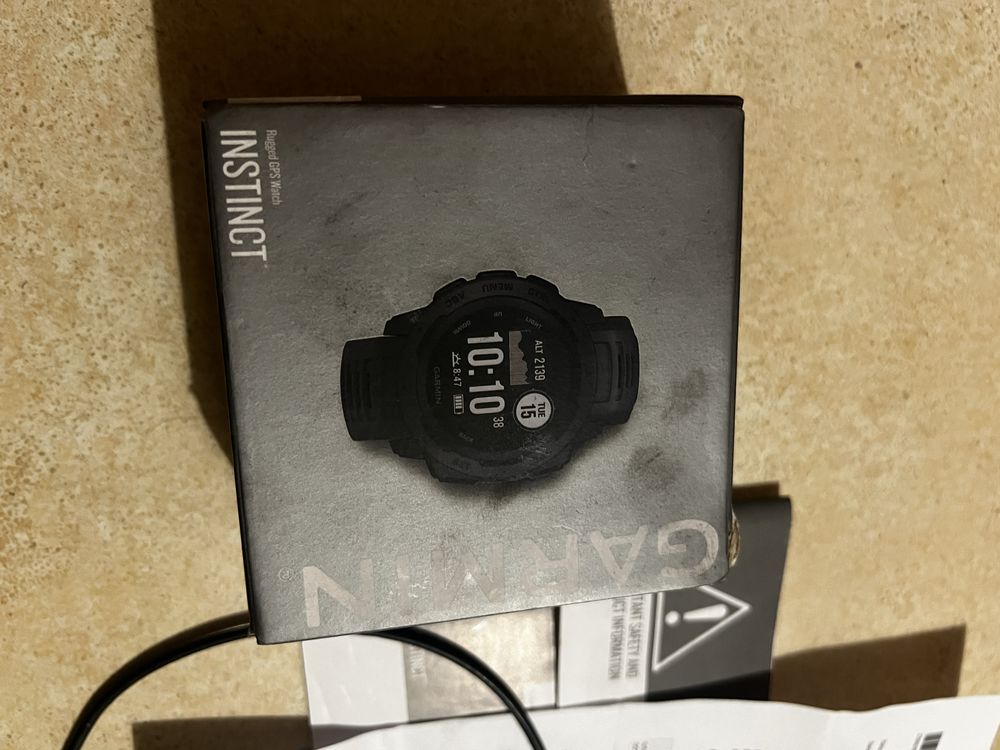Zegarek GARMIN INSTINCT czarny