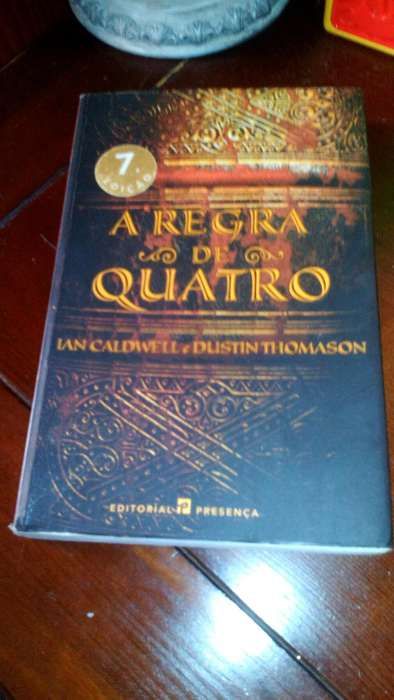 Livro Dossier de Napoleáo  A Regra de Quatro