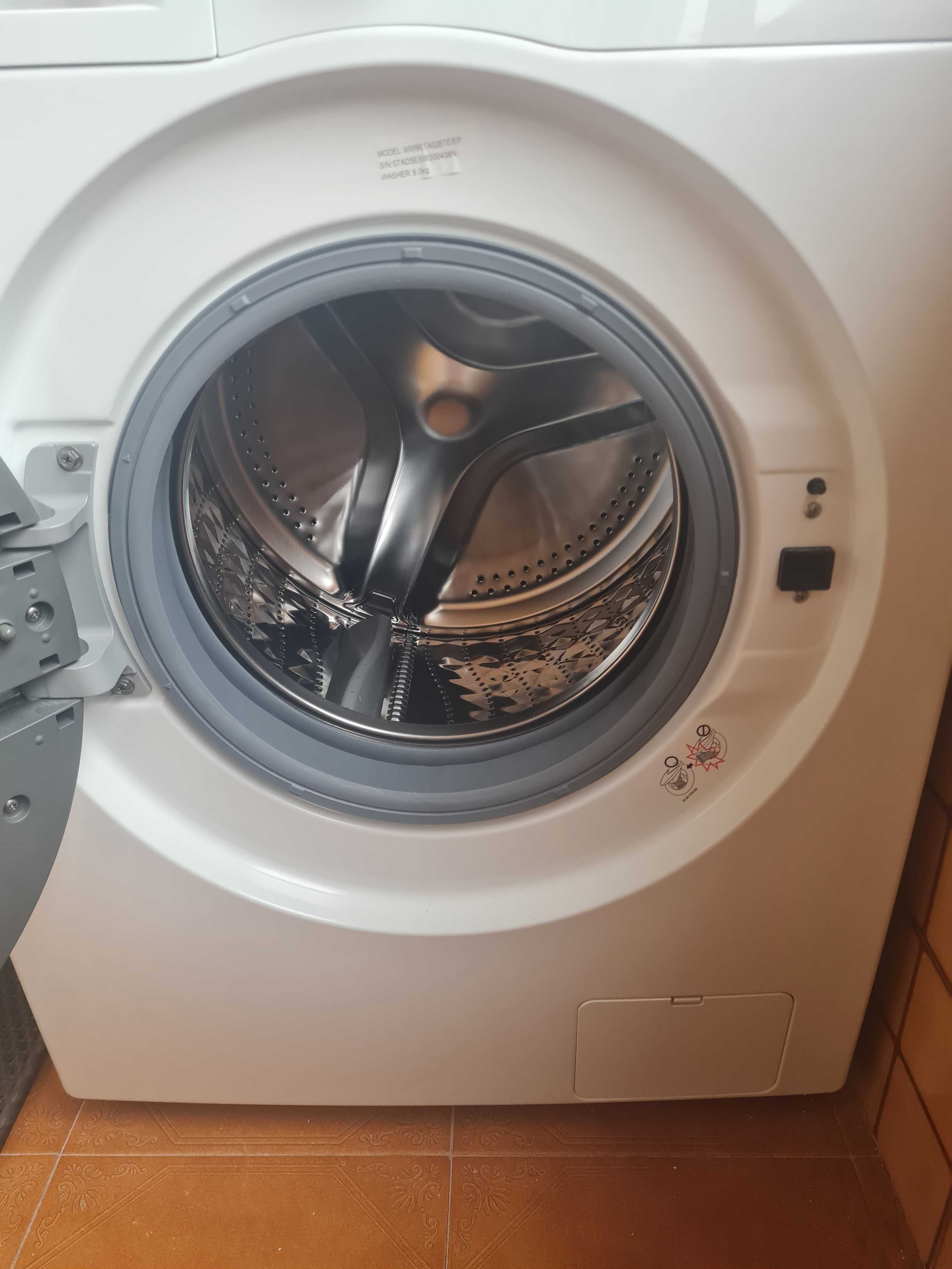 Máquina de lavar roupa Samsung