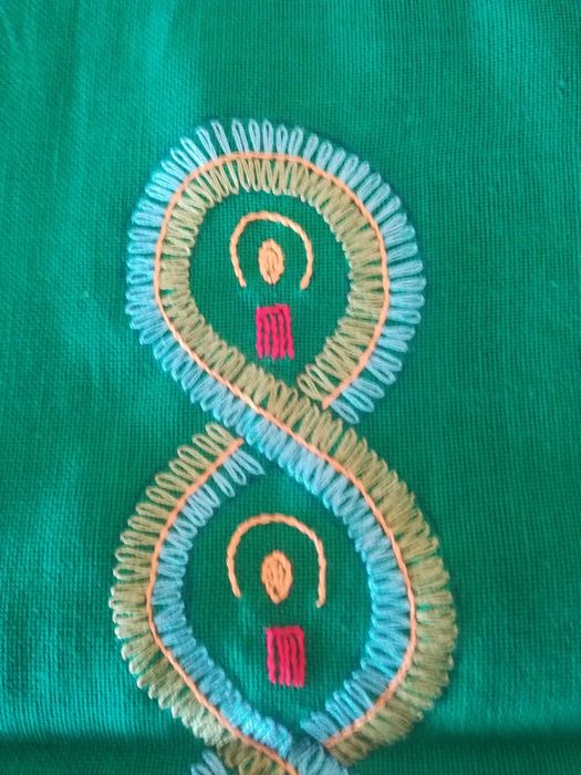 Panos tabuleiro novos bordados à mão e outros