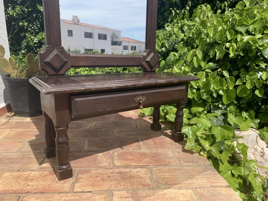 Conjunto Penteadeira/ Toucador/Comoda c/espelho e 2 mesas de cabeceira