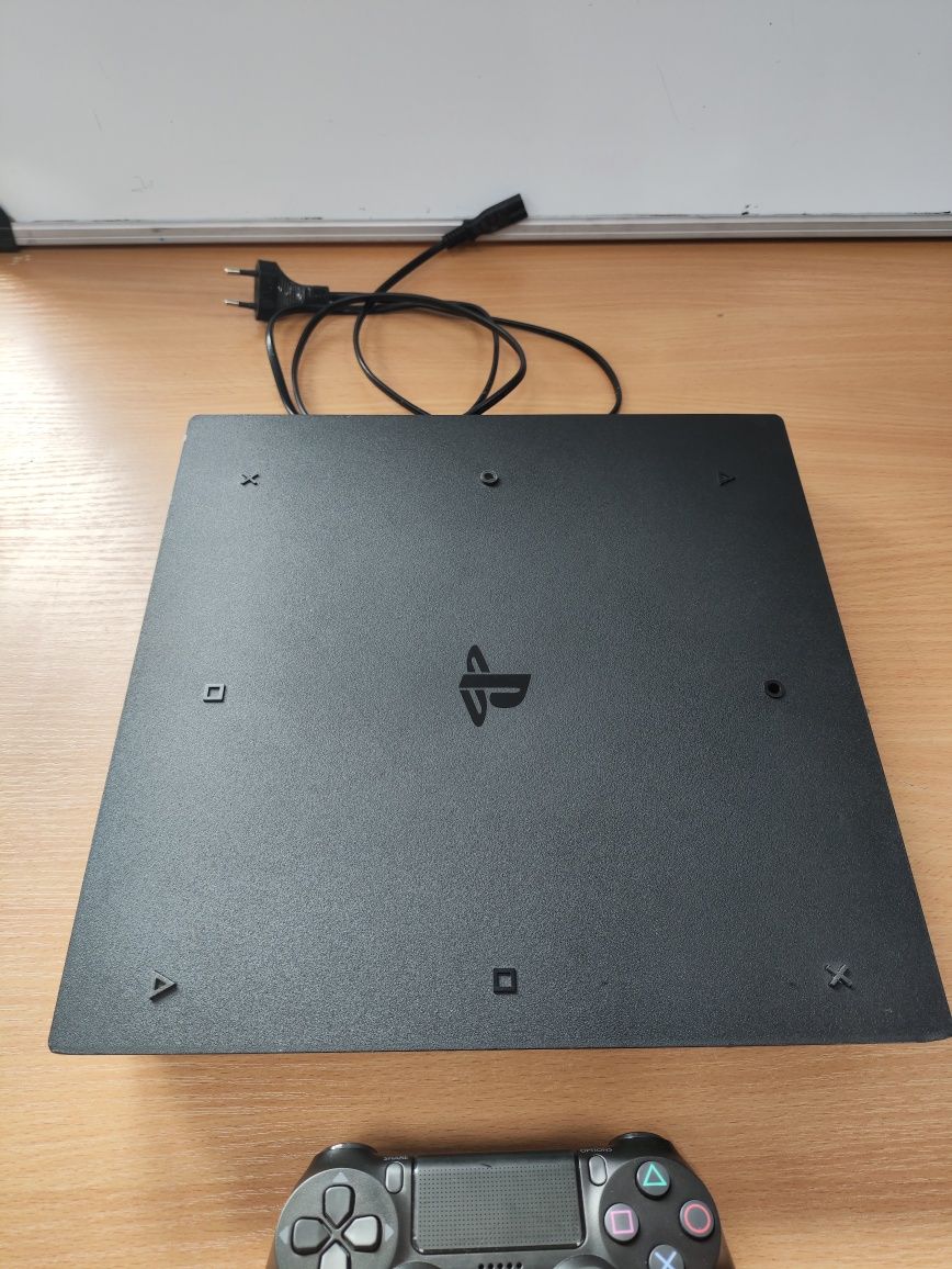 10.50 PS4 PRO в отличном состоянии