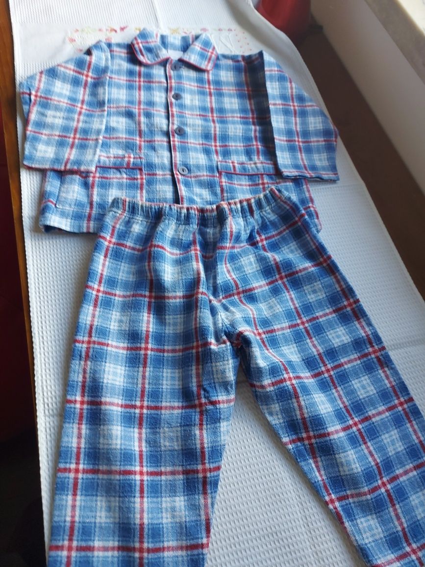 Pijama de Flanela - 100% Algodão - 2 Anos.