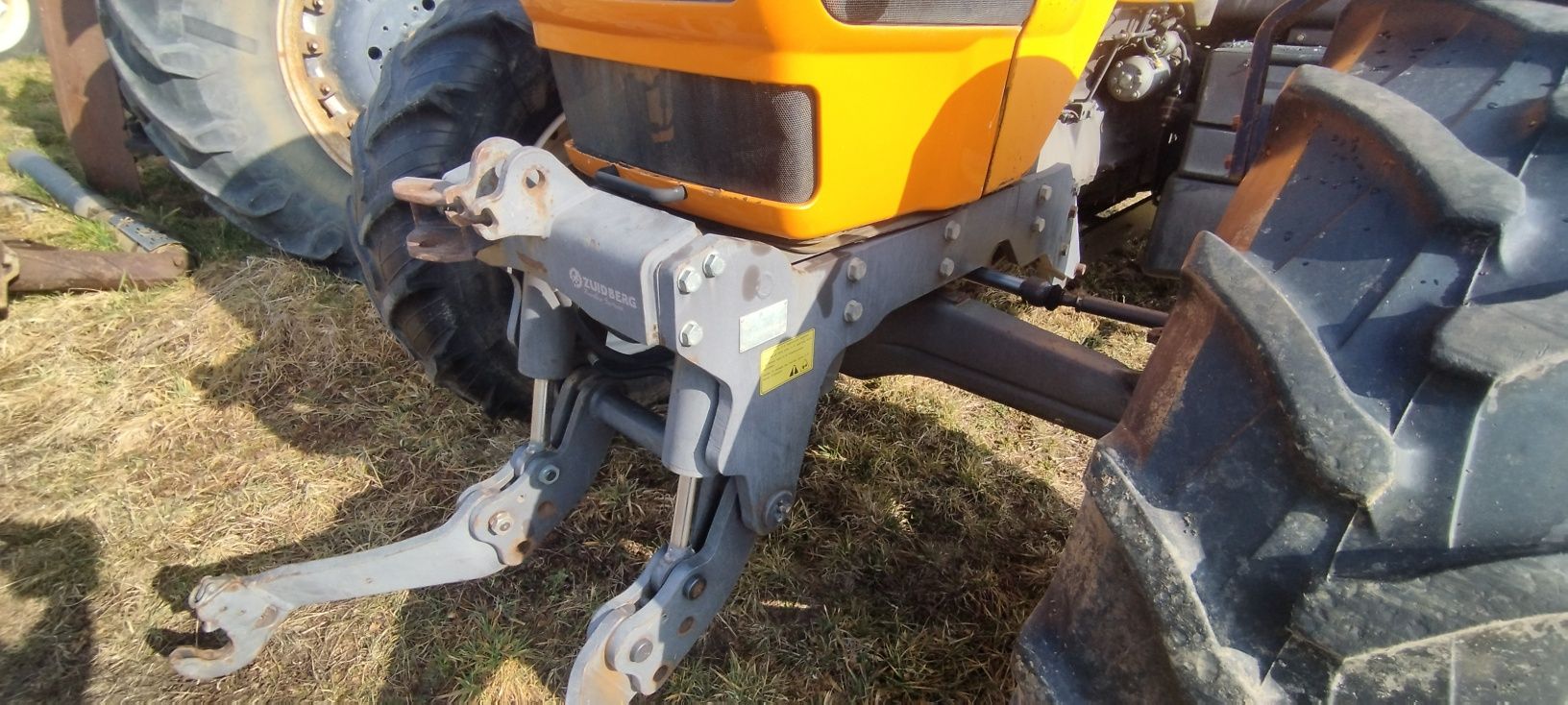 Przedni Tuz Zuideberg do ciągnika Renault Ares 610 itp